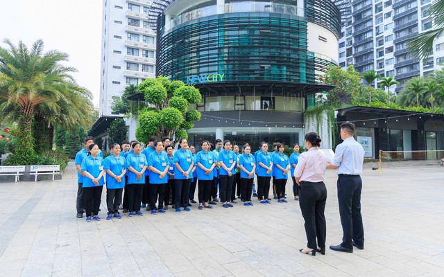 Chich Em Gai Vững Bước Tương Lai Giải Pháp Đầu Tư Bền Vững